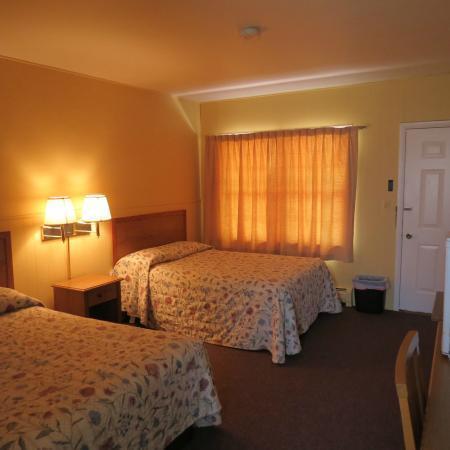 Crest Motel Bartlett Экстерьер фото